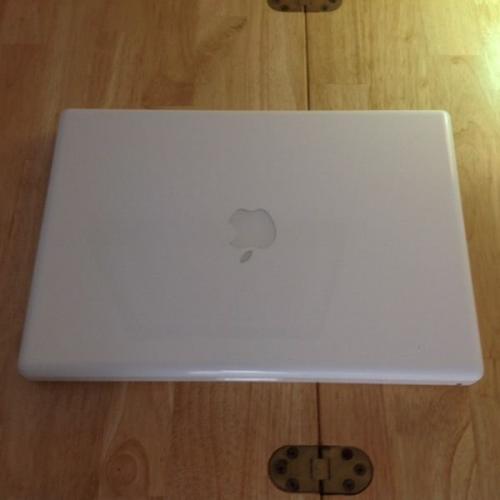 MacBook 13" White