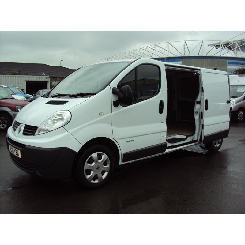 2011 Renault Trafic 2.0 LL29dCi 115ps Phase 3 ( Sat Nav )