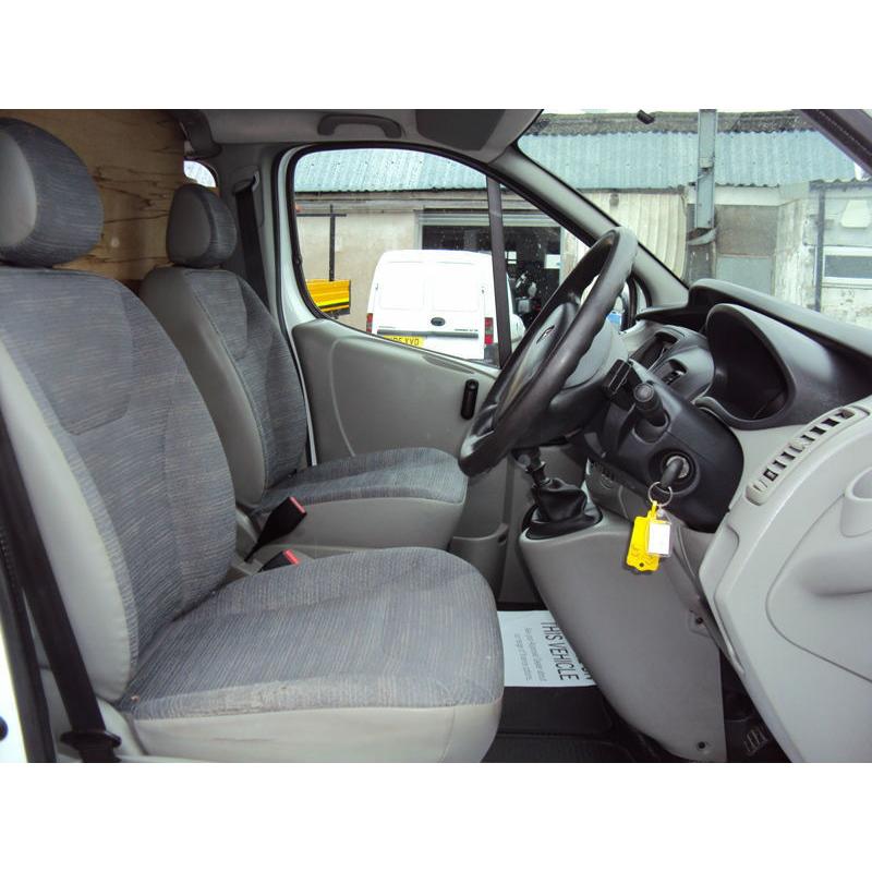 2011 Renault Trafic 2.0 LL29dCi 115ps Phase 3 ( Sat Nav )
