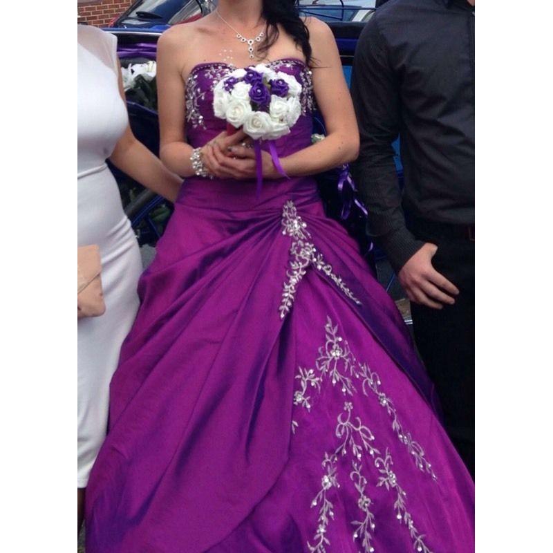 Prom/wedding dress