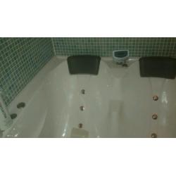 Whirlpool Bath * Jacuzzi * Hot-tub * 2 Seater