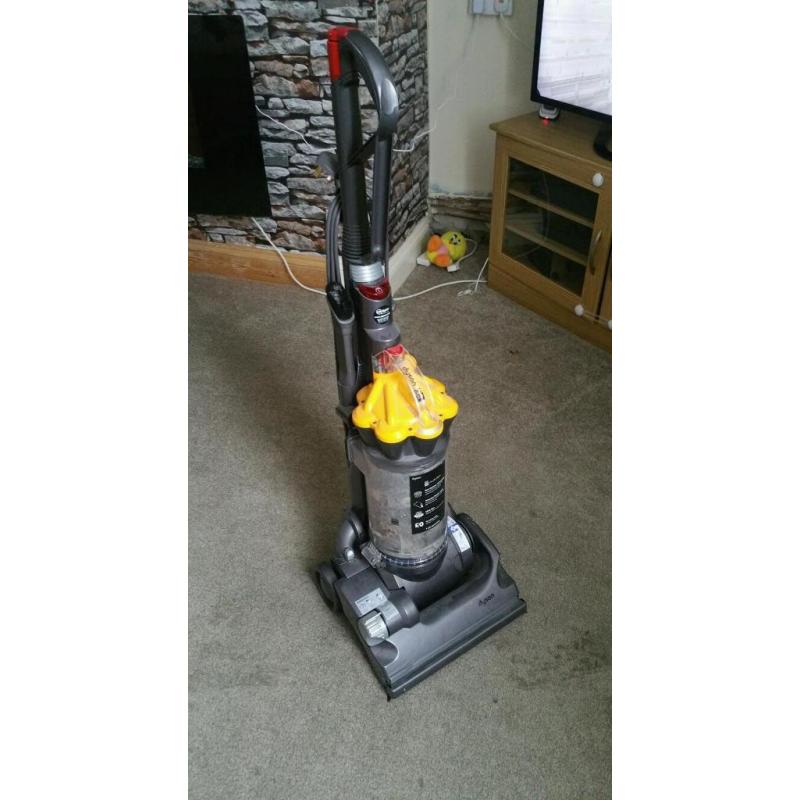 Dyson dc33 hoover vacuum