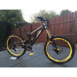 Intense M6 downhill bike as new condition
