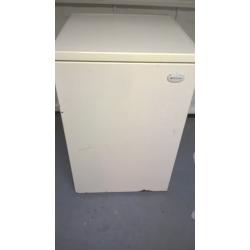 Under counter fridge/freezer