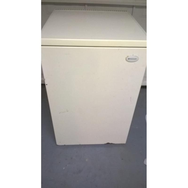 Under counter fridge/freezer