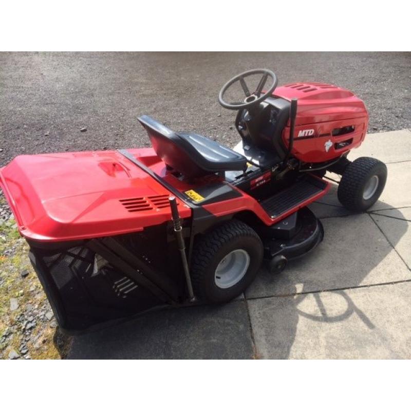 Ride On Lawnmower MTD E/165