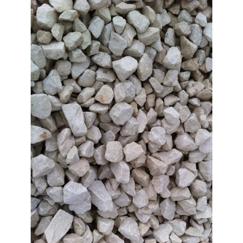 1t 2t 3T 10t OF COTSWOLD CREAM CHIPPINGS /DELIVERED IN DONCASTER/CALL FOR DETAILS 1-20t loads good