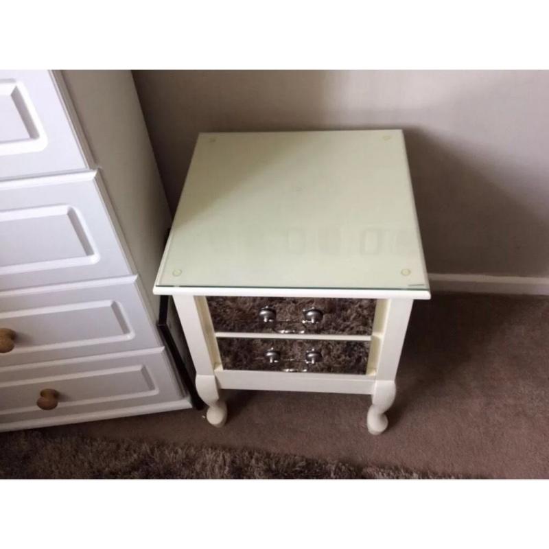 X2 Cream/mirrored bedside table drawers