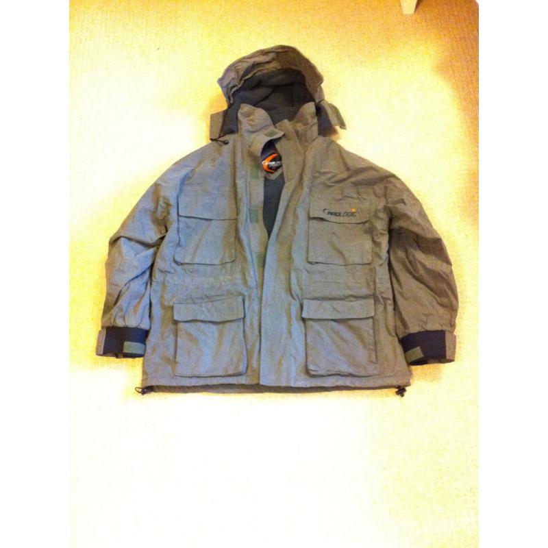 Prologic COMFORT Thermo Suit GREEN 2 pcs (MEDIUM) BRAND NEW. Ideal for fishing - collection only