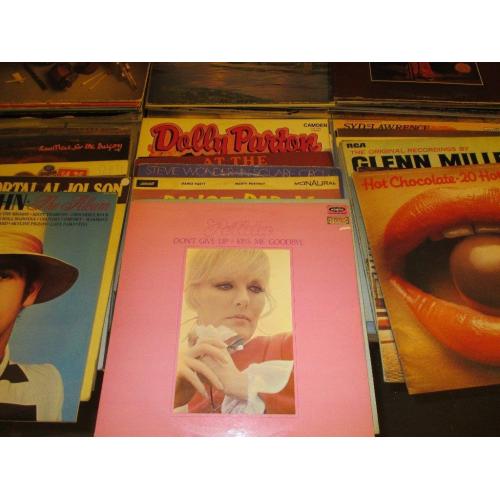 JOB LOT BUNDLE OF OVER 250 TWO HUNDRED FIFTY ASSORTED GENRE VINYL RECORDS SUIT TRADER CAR BOOTER