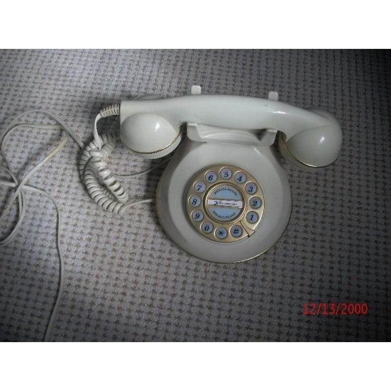 Cream 'old fashioned ' phone