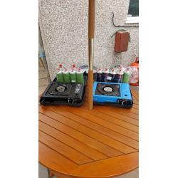 2x camling stoves and 12x gas bottles