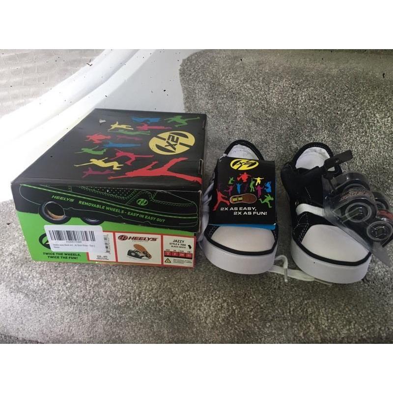 BRAND NEW SIZE 2 HEELYS