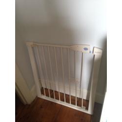 Stair gate - no screws