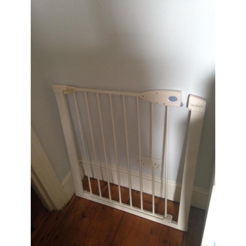 Stair gate - no screws