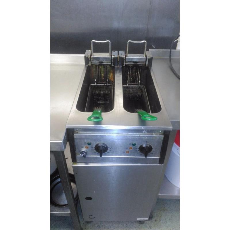 Double basket fryer,not needed anymore