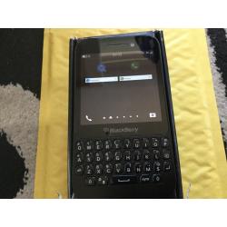 Blackberry Q5 Black. ( O2, Giffgaff And Tesco)