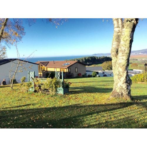Stunning luxury caravan on beautiful seaside holiday park near Aberystwyth in mid- Wales