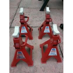 2.25ton trolly jack & 4x 3 ton axle stands