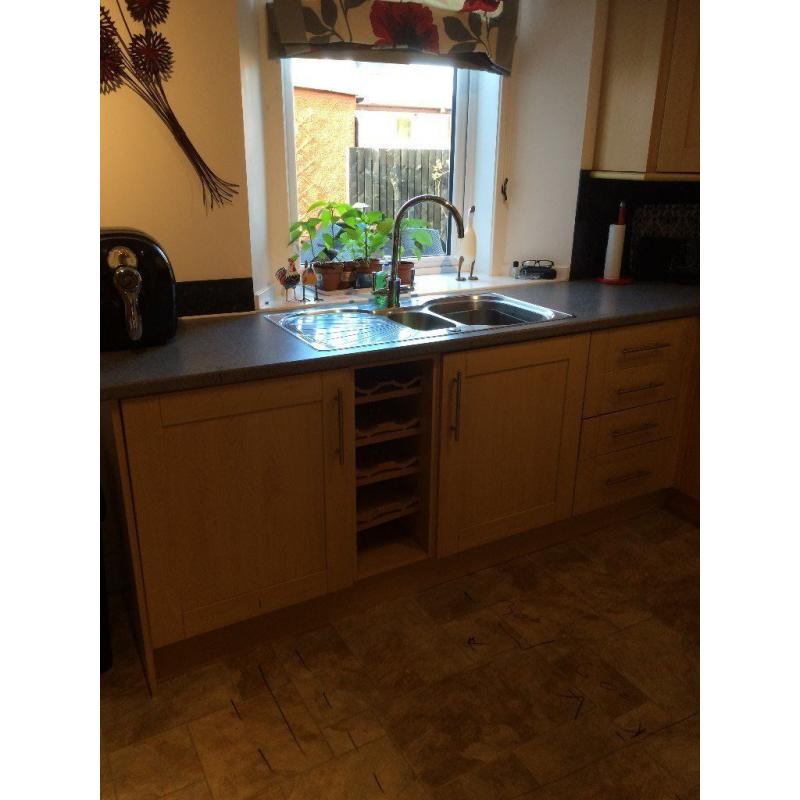 Kitchen Cabinets for sale ( Maple Shaker Doors)