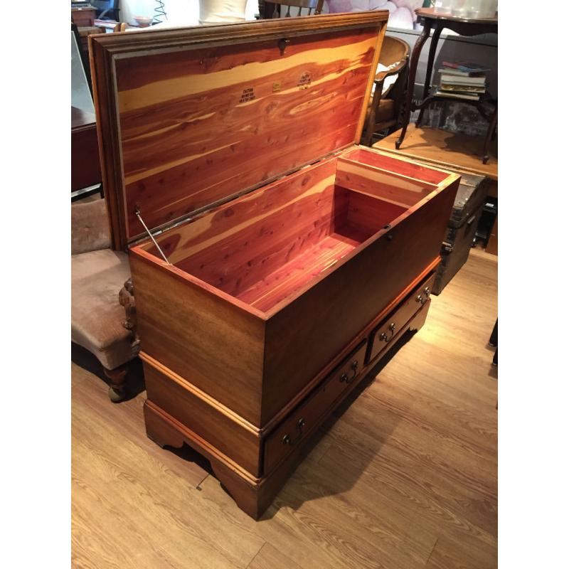 MARKS AND SPENCERS Blanket Box- Must be Seen - Excellent Condition and Quality