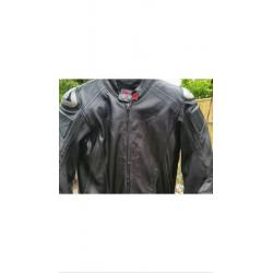 Dainese 2pc leathers euro 48, uk 38.