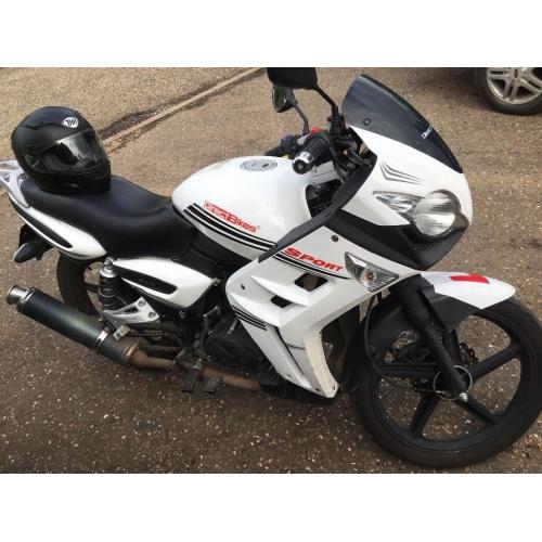 125cc motorbike