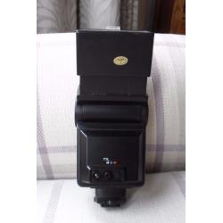Cobra D40-0 Shoe Mount Dedicated camera flash for Nikon SLR cameras