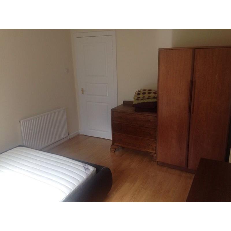 Double bedroom for summer only