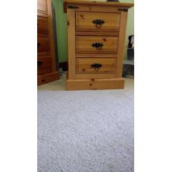 Bedroom furniture excellent confition