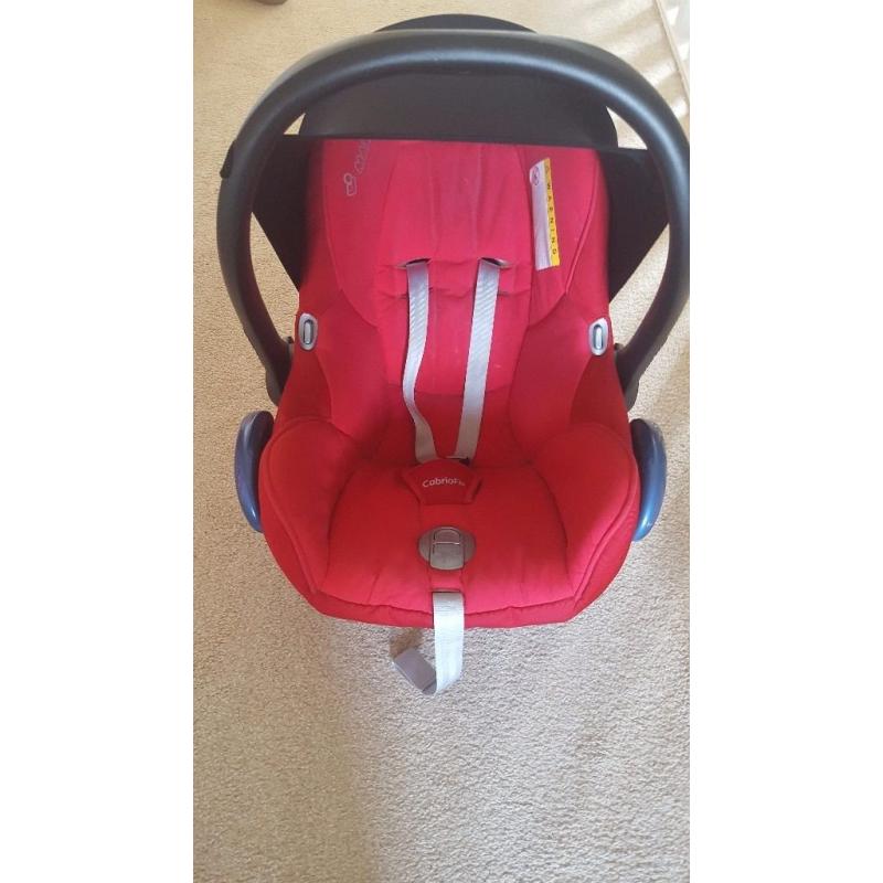 Maxi Cosi Cabrio Fix Car Seat Red Excellent Condition
