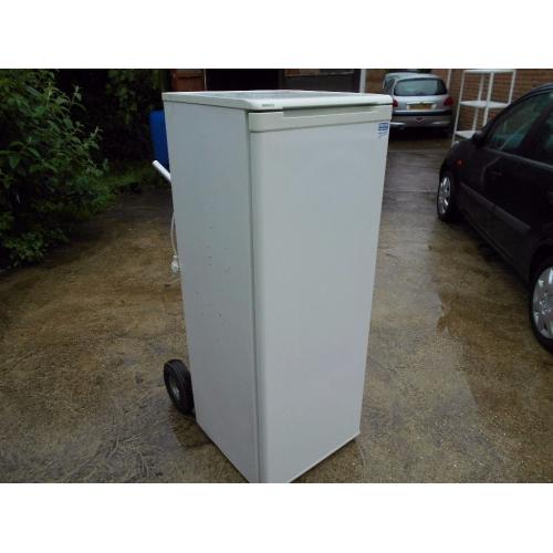 CLEAN FRIDGE NEW HOME SALE