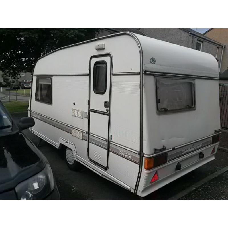 1996 2 berth challenger caravan.