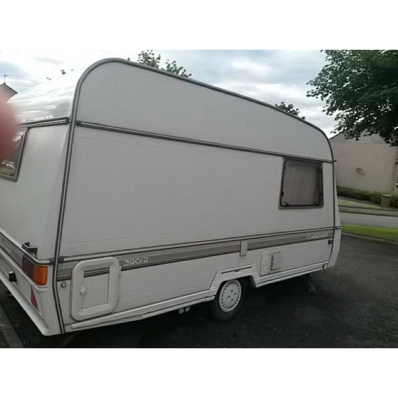 1996 2 berth challenger caravan.