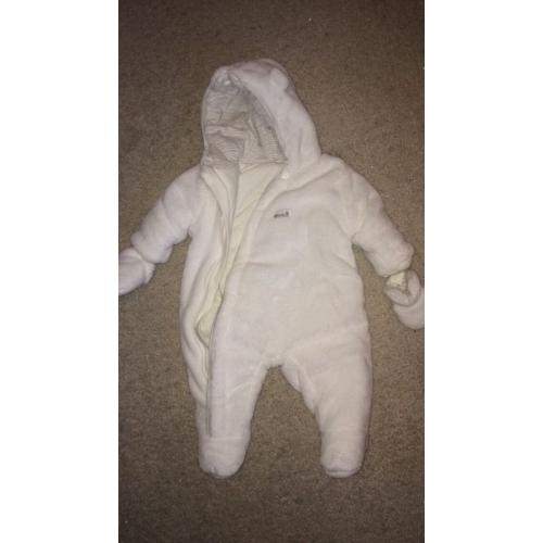 Unisex absorba designer snowsuit 0-3montha