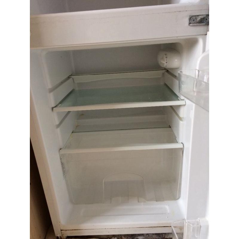 White Fridge freezer