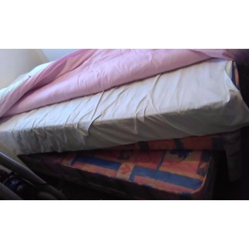 Single bed x2, Wardrobe