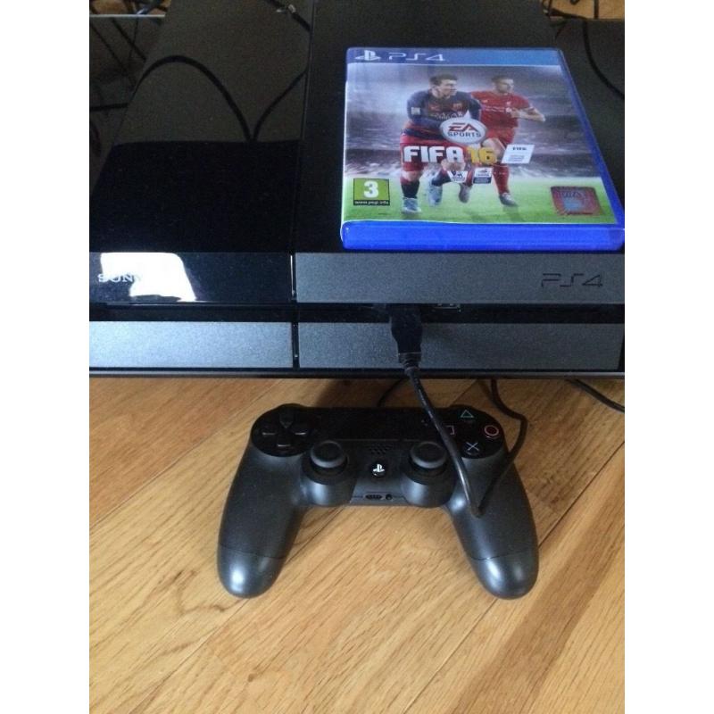 PlayStation 4 500GB & FIFA 16