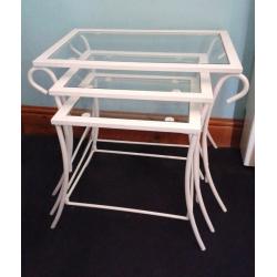 WHITE METAL & GLASS NEST OF 3 TABLES