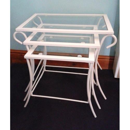 WHITE METAL & GLASS NEST OF 3 TABLES