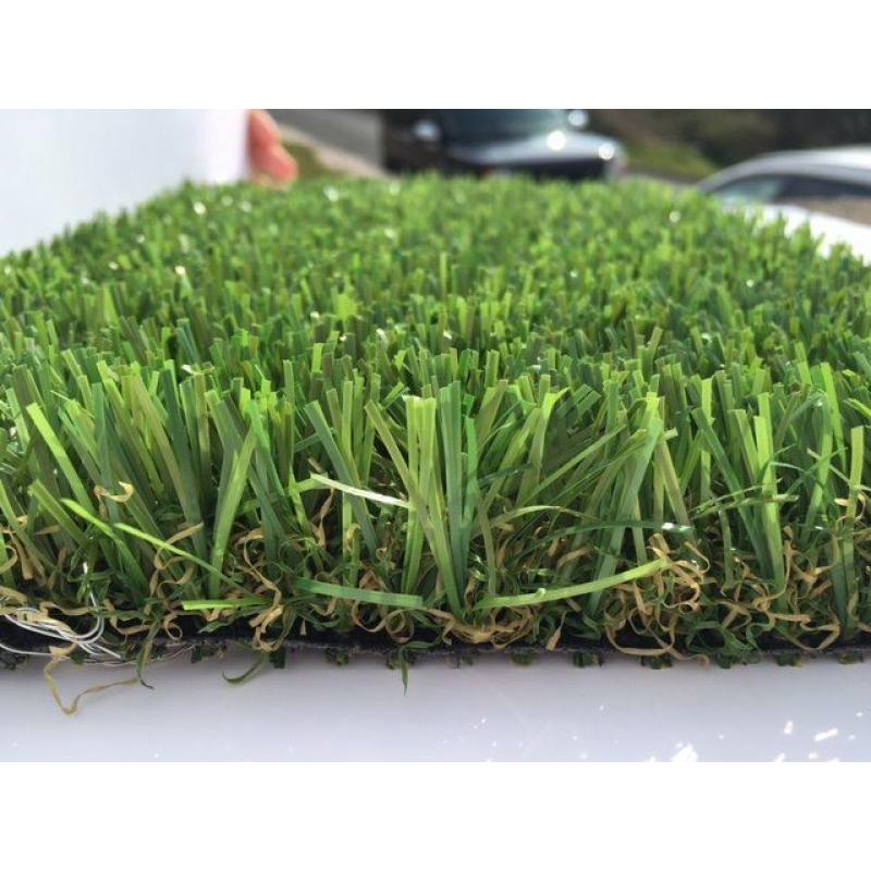 ARTIFICIAL GRASS - REDUCED PRICE CLEARANCE OFFER
