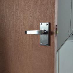 New barely used FIRE DOOR with all fixtures and fittings and frame 198x68.5cm