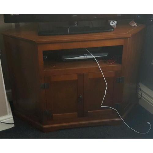 Wooden livingroom furniture