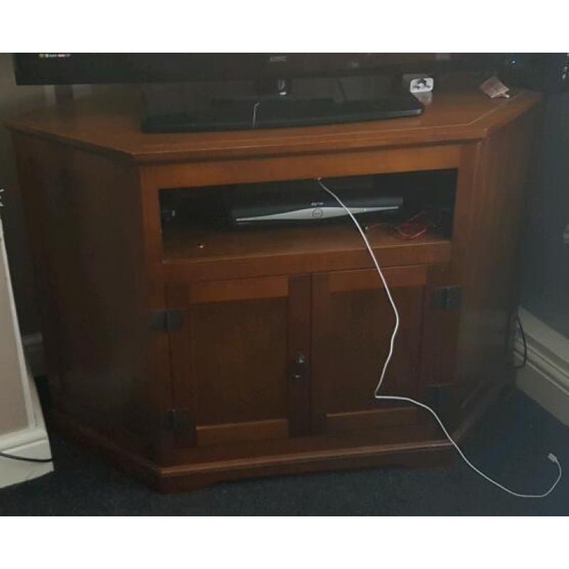 Wooden livingroom furniture