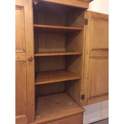 Pine dresser