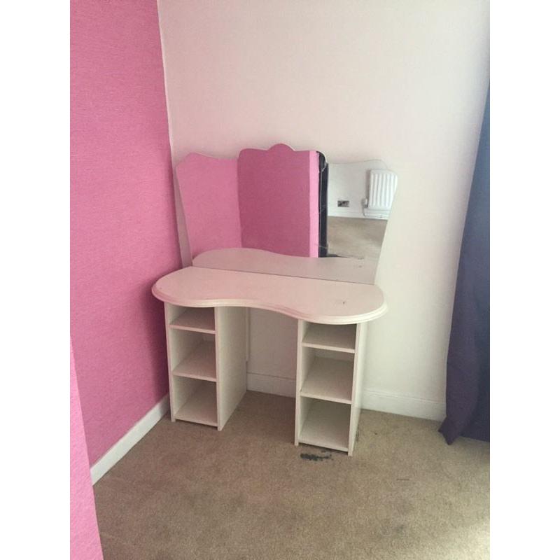 Habitat children's dresser