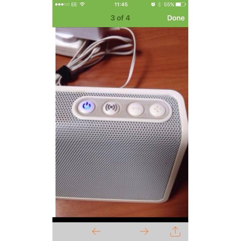 iPhone 4 /4s / iPod docking station BARGAIN