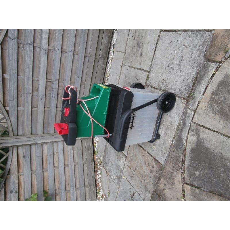 Garden Shredder, qualcast 2800w, 42mm cut