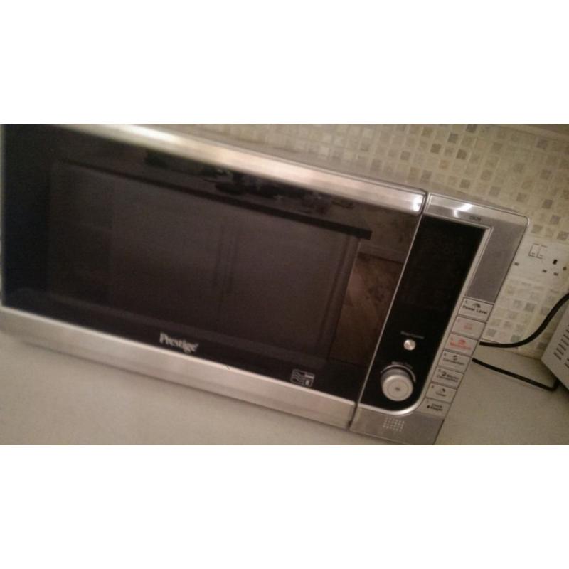 Stainless Steel Microwave Oven & Grill In New Condition
