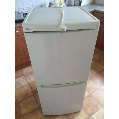 LEC Fridge Freezer